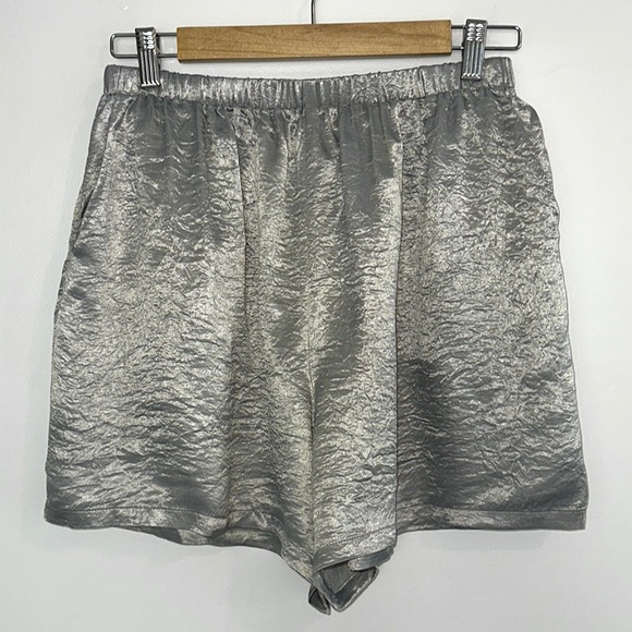 NWT Lovers + FRIENDS Silky Crinkle Shorts - Picture 7 of 7